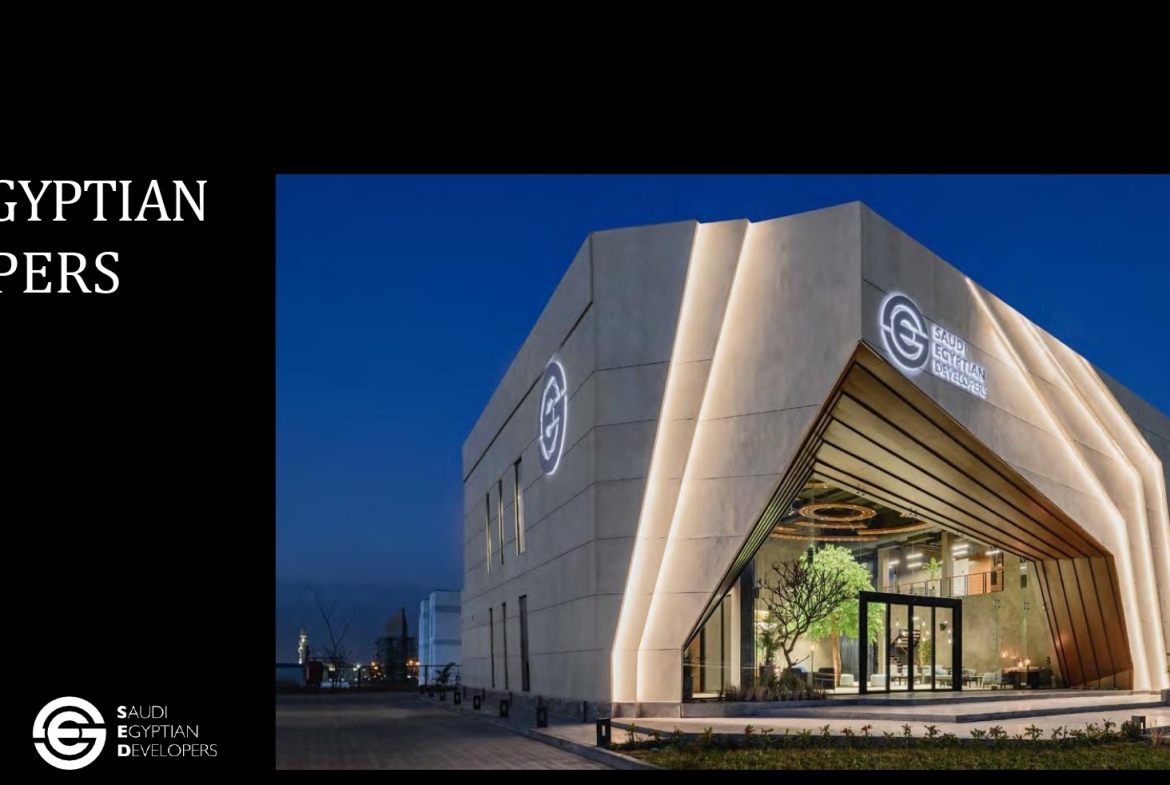 سنترال مول القاهرة الجديدة بقلب التجمع. الخامس علي شارع التسعين مباشرة (أرض السيرك) ويقترب من 3 محاور رئيسية ومنهم التسعين الشمالي والتسعة الجنوبيين وأيضا محور محمد نجيب الذي يحدد طريق غربا وطريق الدائري شرقا